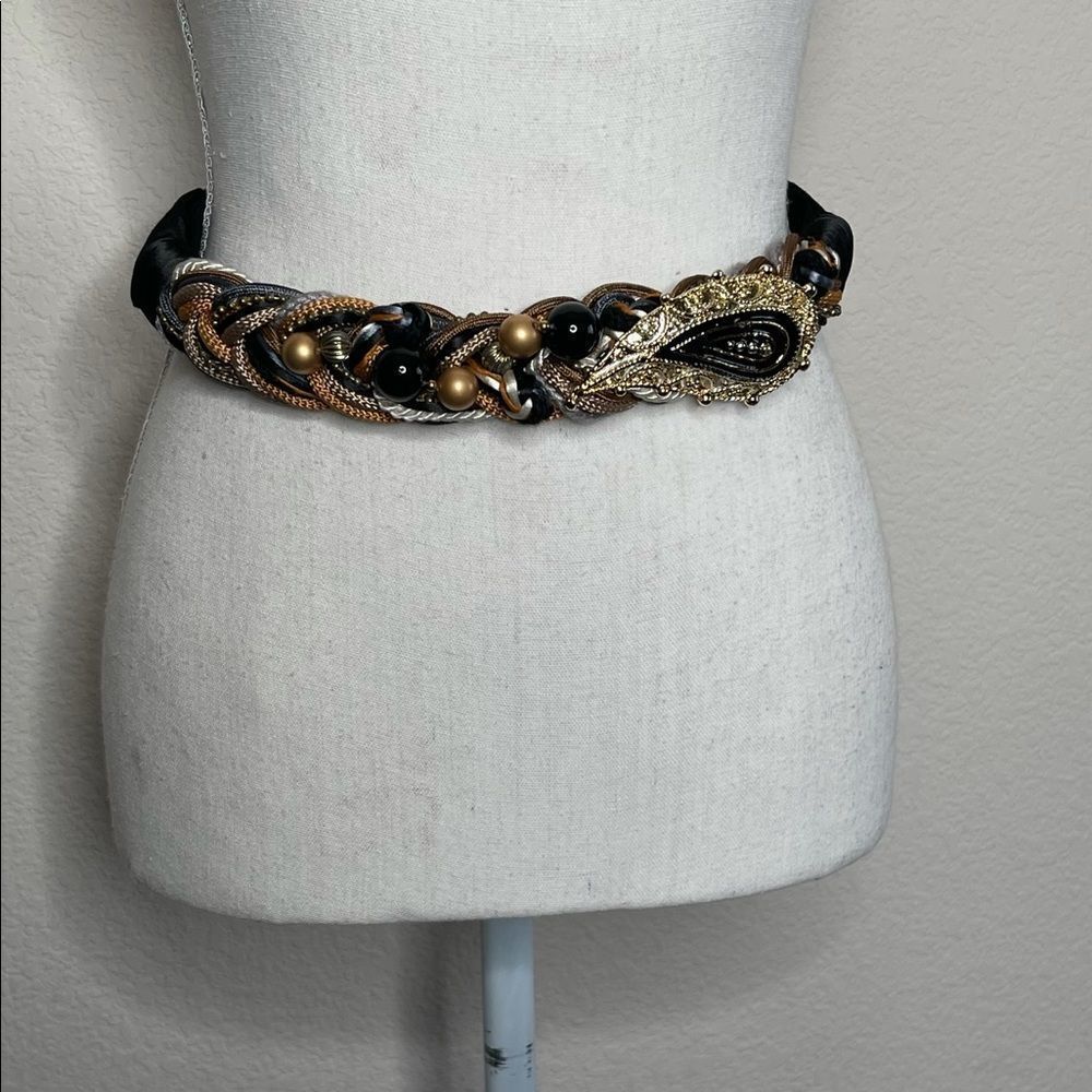 Vintage beaded adjustable belt‎